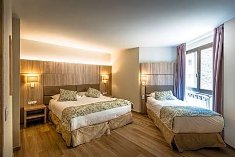 TRIPLE STANDARD (1 ADULT + 2 CHILDREN)