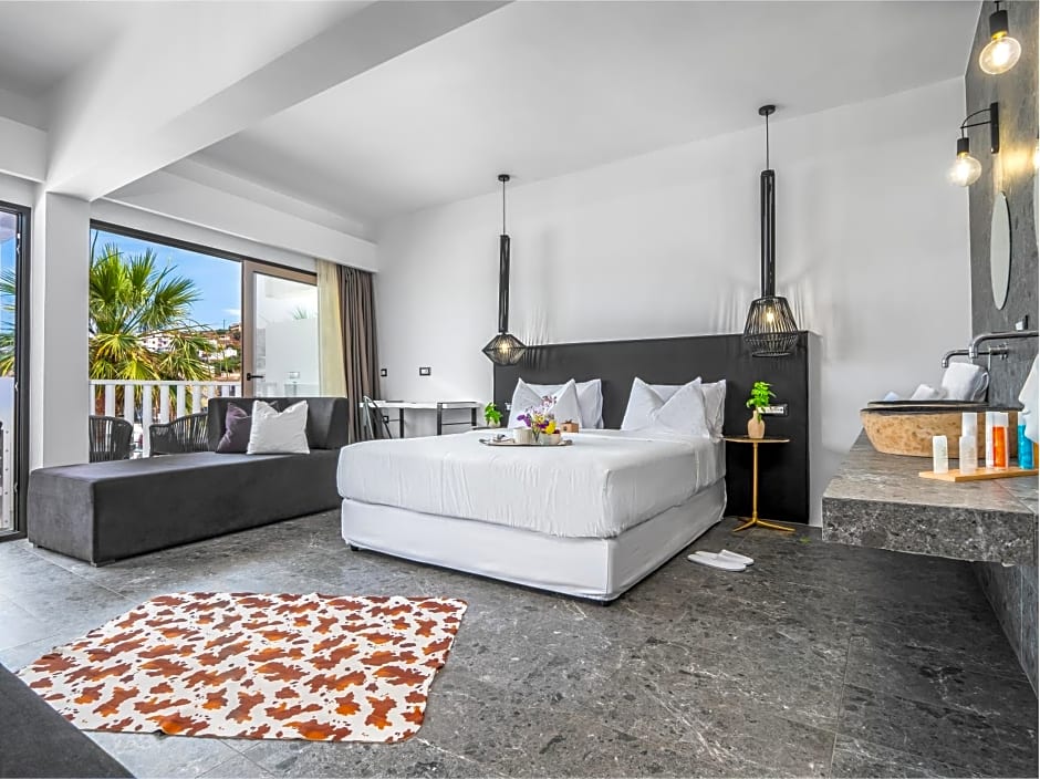 Kalypso Suites Hotel - Adults Only