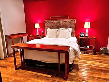 Queen Room with Spa Bath