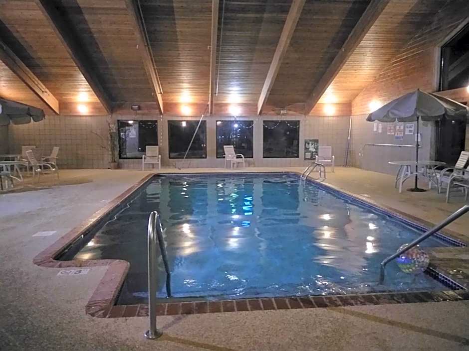 Madelia Hotel & Suites