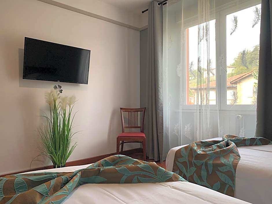 L'EMBLEME - BOUTIQUE HOTEL