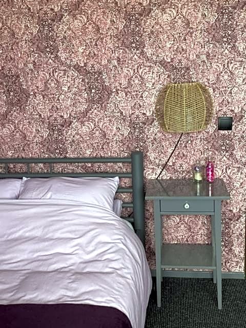 Bed and breakfast devijfbees