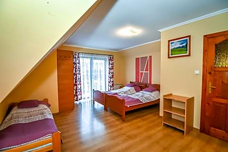 Triple Room with Private Bathroom