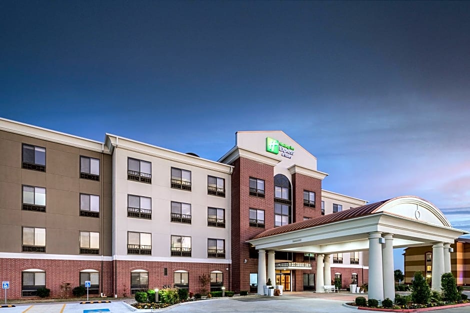Holiday Inn Express Hotel & Suites Pryor