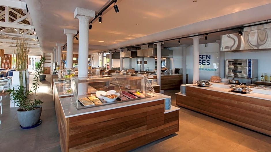 Veranda Pointe Aux Biches Hotel & Spa