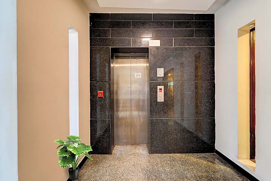 Townhouse 1116 G Silver Hotels – Chennai, IL