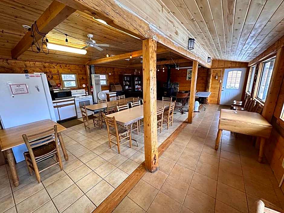 Ute Bluff Lodge, Cabins and RV park