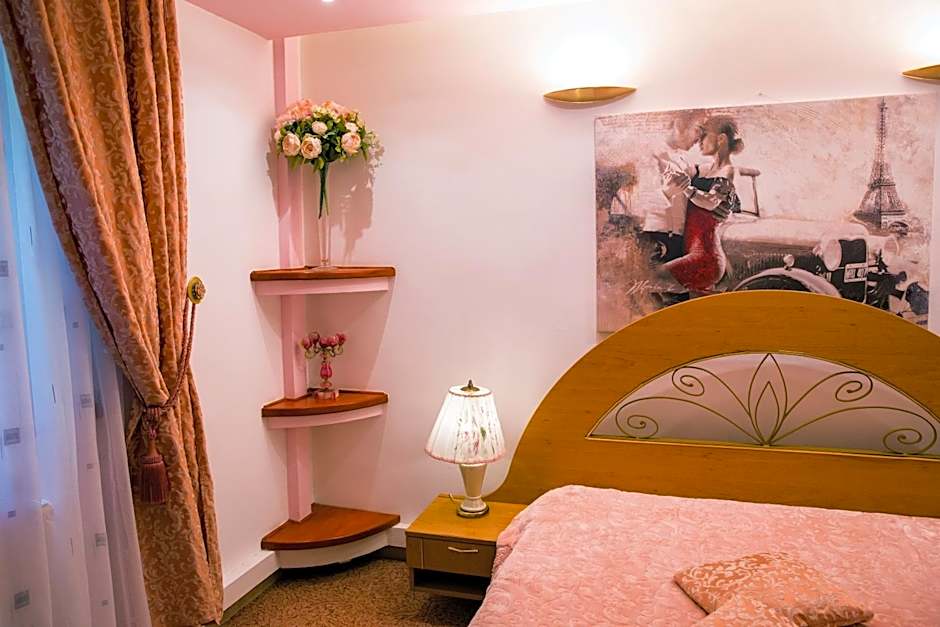 Photo 1 of 6 of Double Room