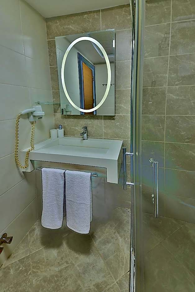 Buca Mat Hotel By Tahtali