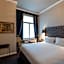 Hotel Manos Premier