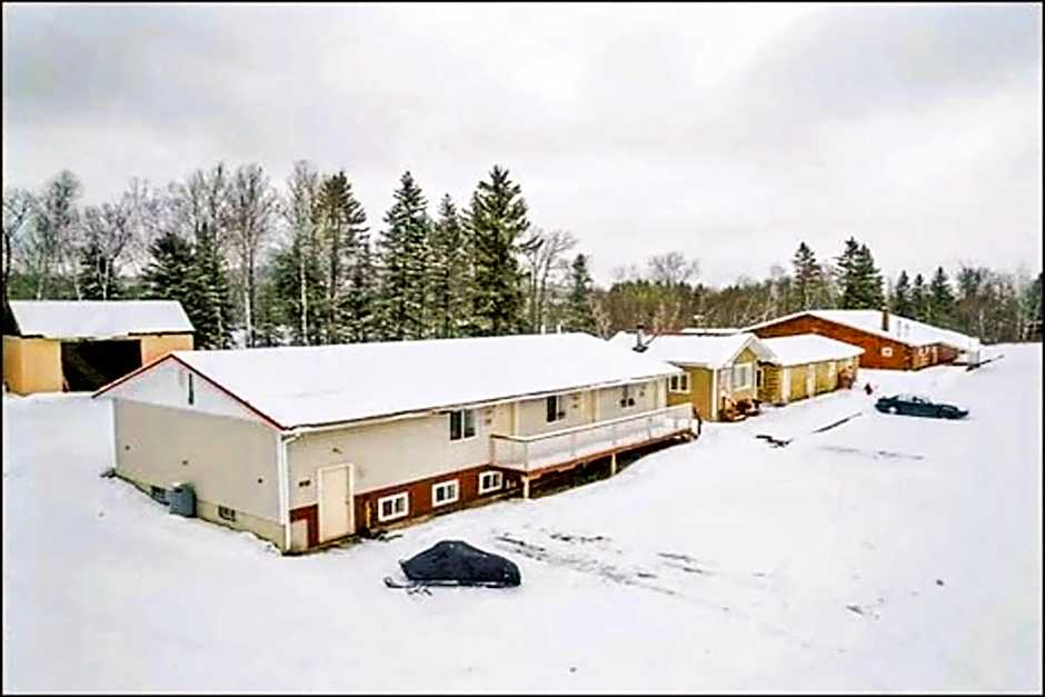 Love Hotels St John River by OYO at Fort Kent ME