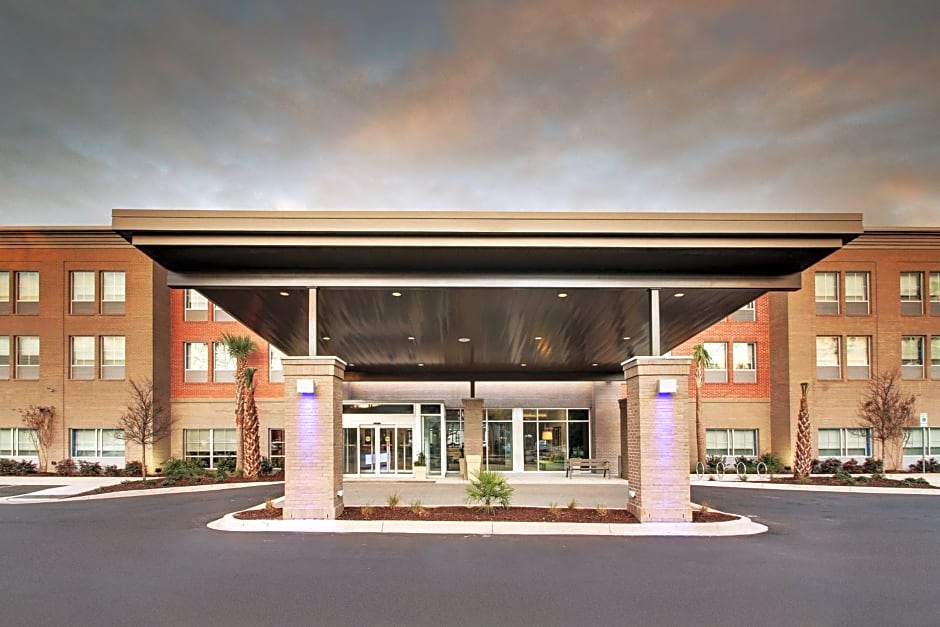 Holiday Inn Express & Suites Charleston NE Mt Pleasant US17 By IHG