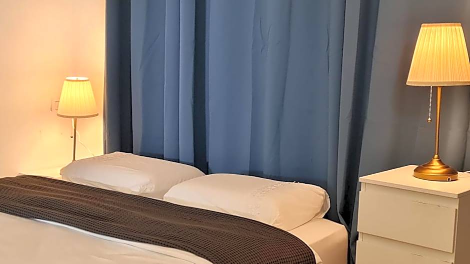 שירת הים -עם מרפסת עץ ובריכת זרמים פרטית חוף צאנז לציבור החרדי