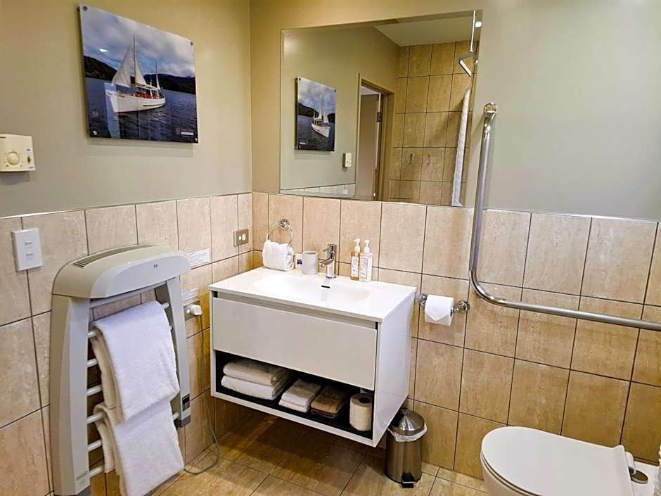 Blue Ridge Studios and Bed & Breakfast