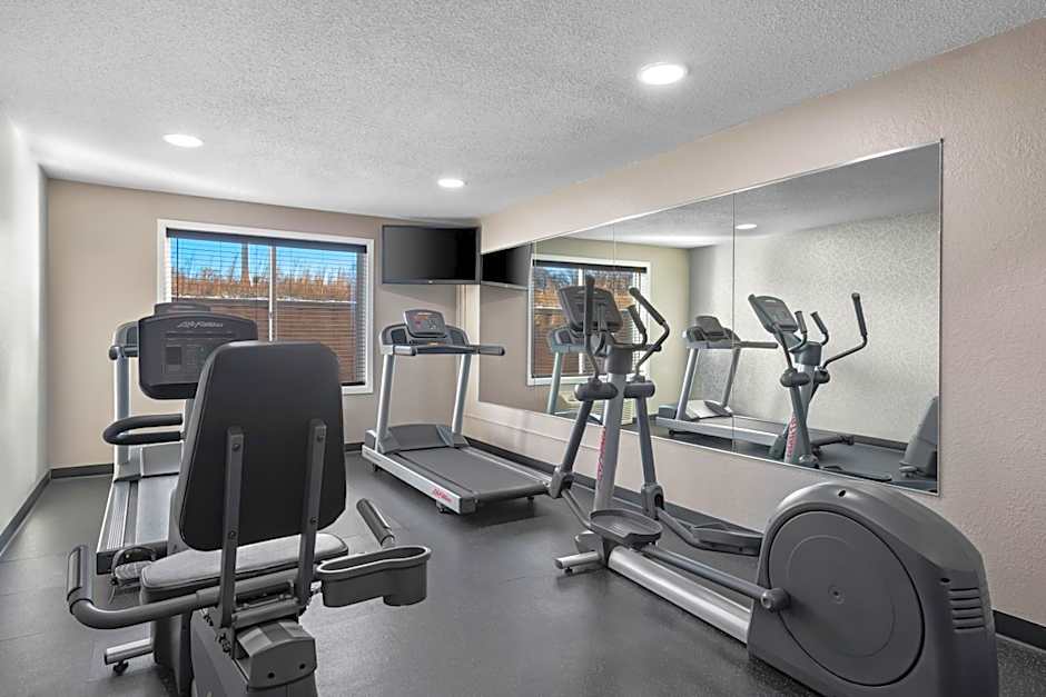 Country Inn & Suites by Radisson, Coon Rapids, MN