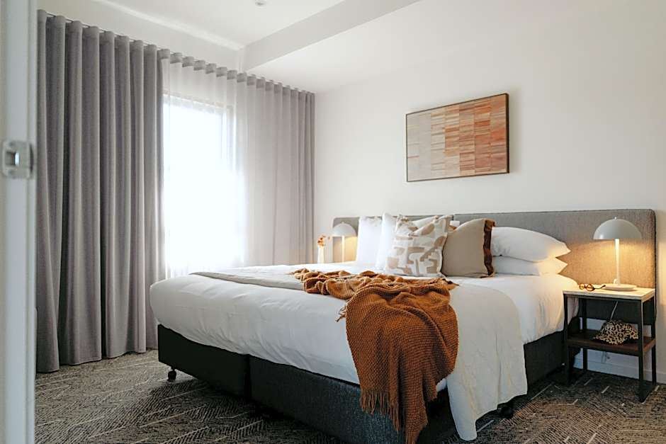 Punthill Essendon Grand Hotel