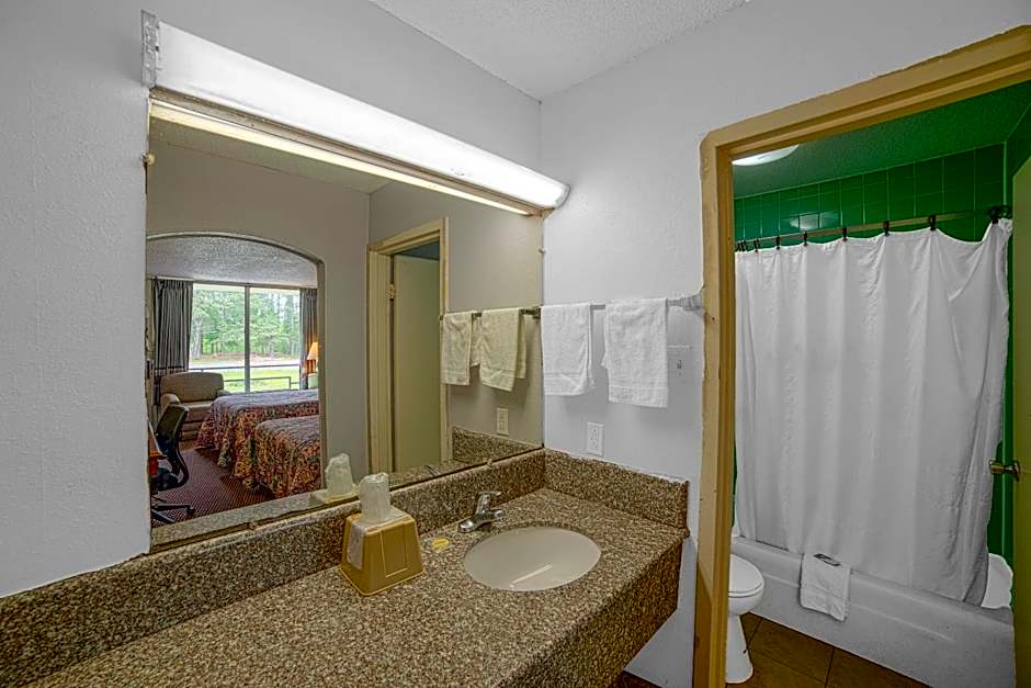 Masters Inn Selma Smithfield I-95 By OYO