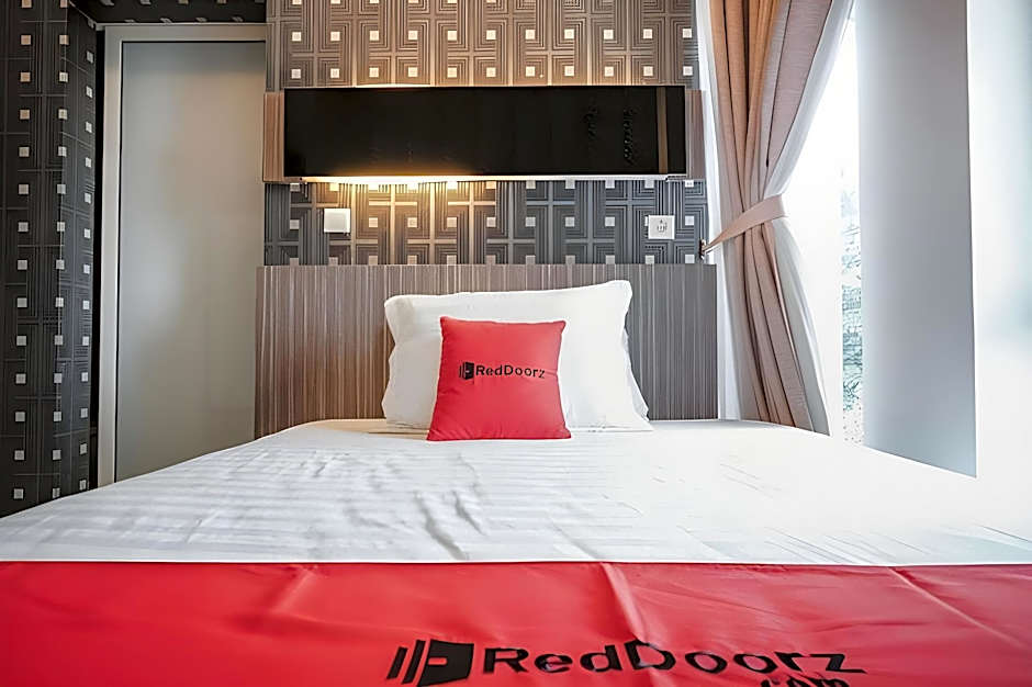 RedDoorz @ Jamin Ginting Medan