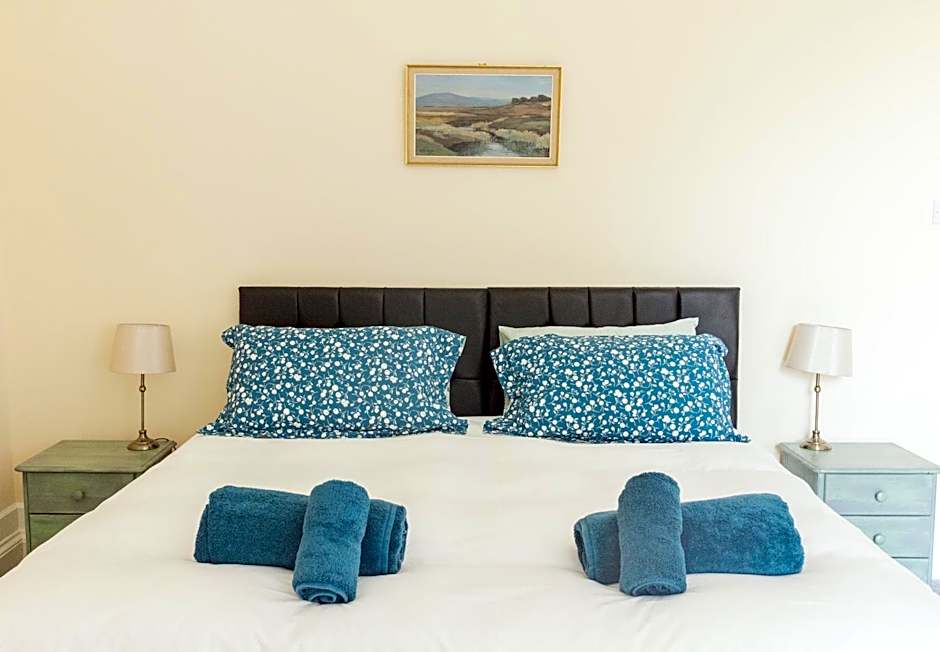 Dalvey Abbotshill Farm House