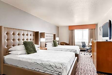 Queen Room with Two Queen Beds and Walk-In Shower - Disability Access/Non-Smoking