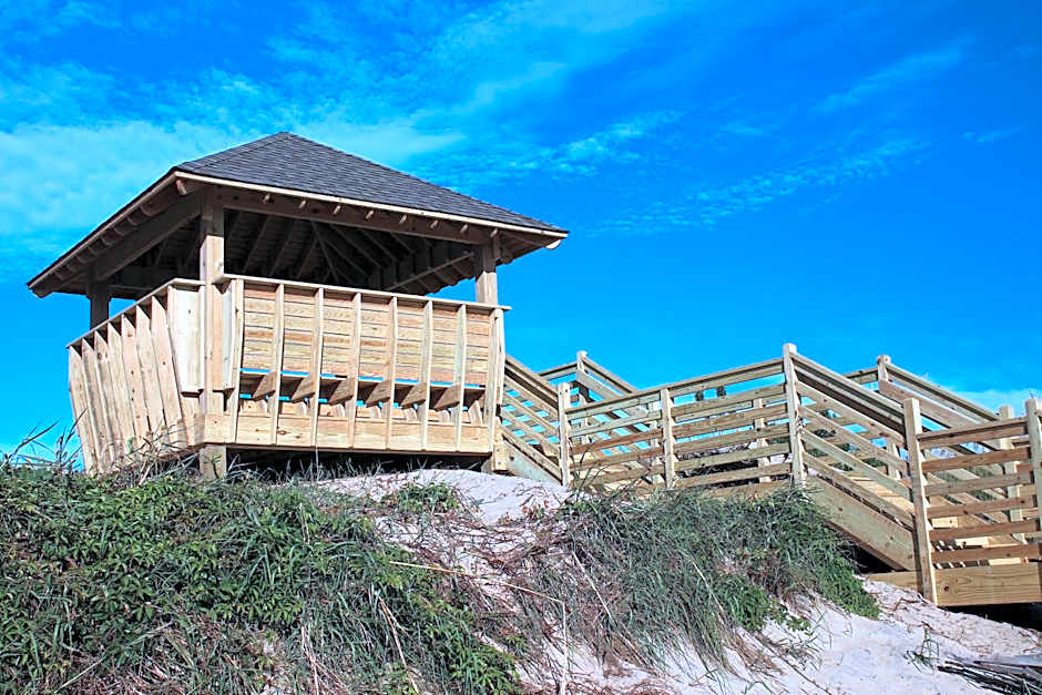 Oceanside Court by KEES Vacations