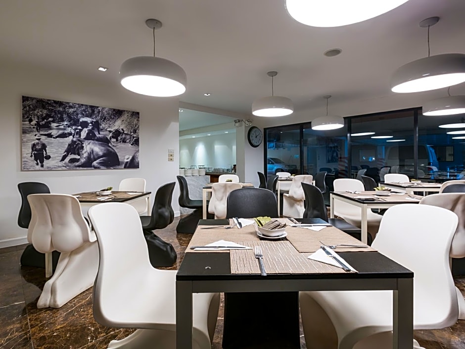 S33 Compact Sukhumvit Hotel