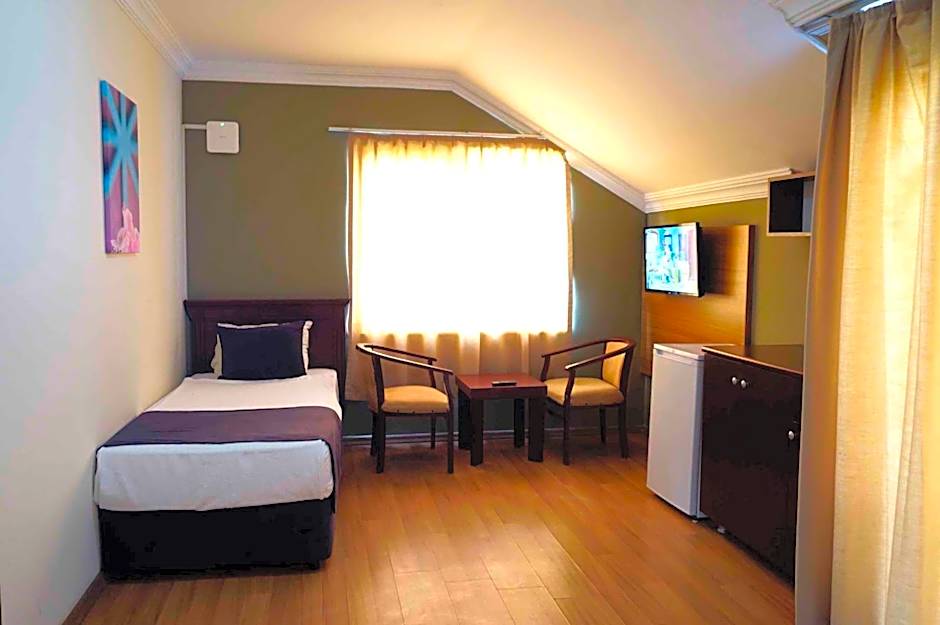 Sunlight Garden Hotel