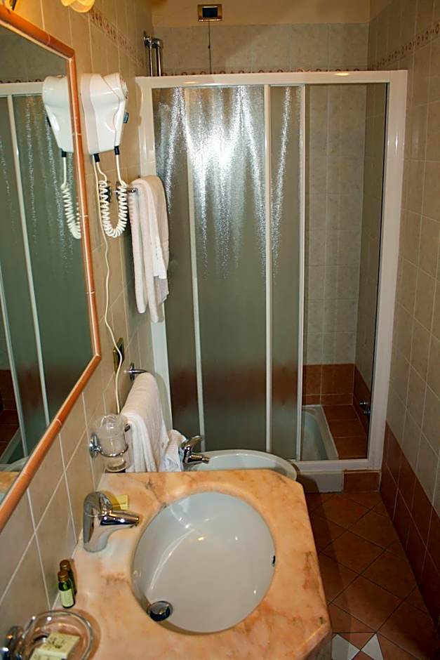 Albergo Ristorante Punta Dell'Est