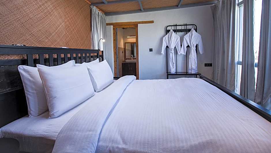 Photo 1 of 13 of Luxury Cottage