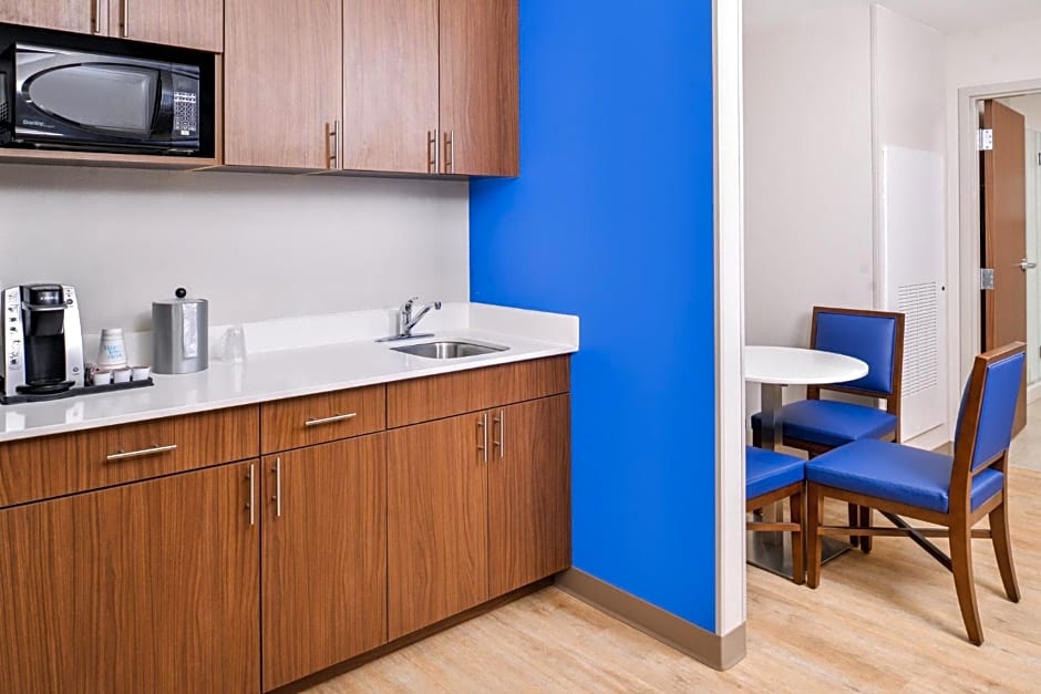 Holiday Inn Express & Suites - Siloam Springs By IHG