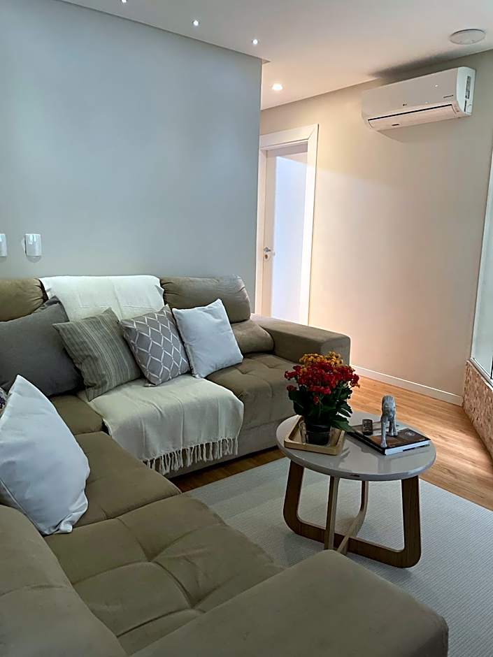 Apto todo climatizado a 5min da Vila Germânica, 3 quartos mais um quarto conjugado, berço e garagem