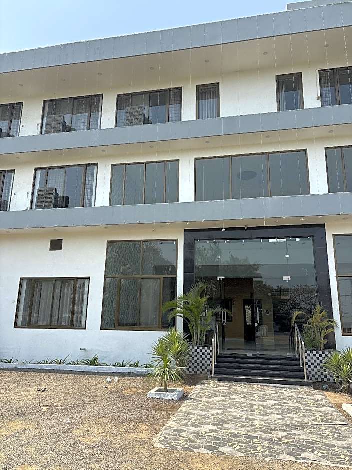 Hotel mushak by bappa palace