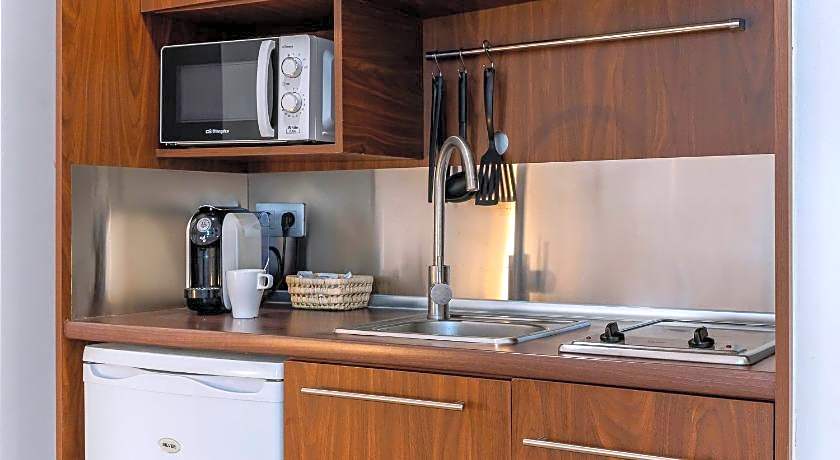 Ginosi Basics Centric Apartel