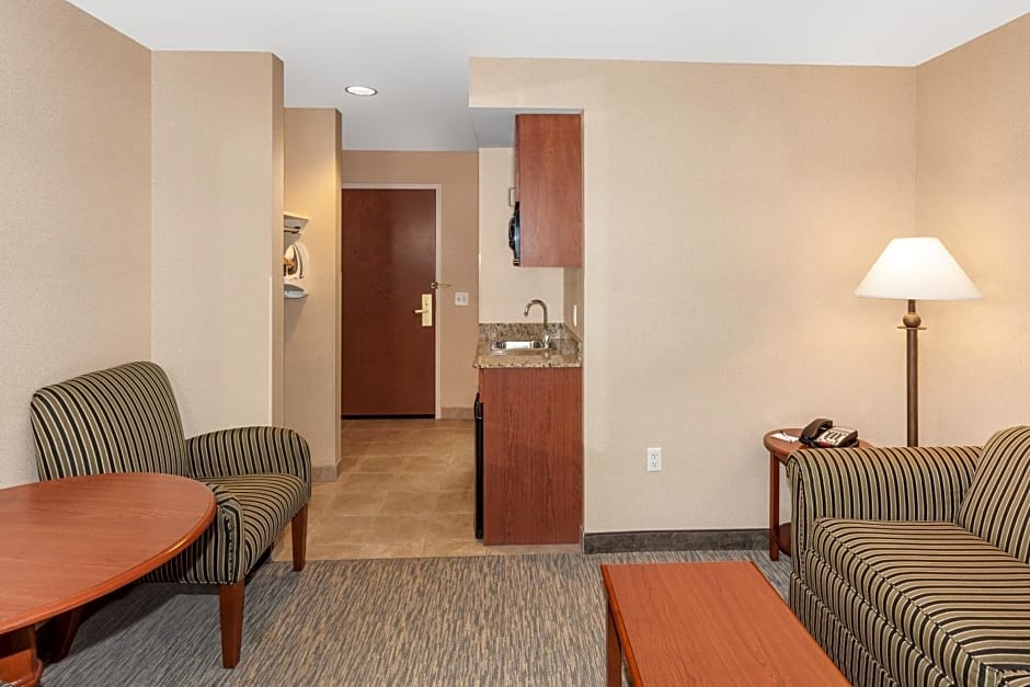 Holiday Inn Express Hotel & Suites Hampton South-Seabrook, an IHG Hotel