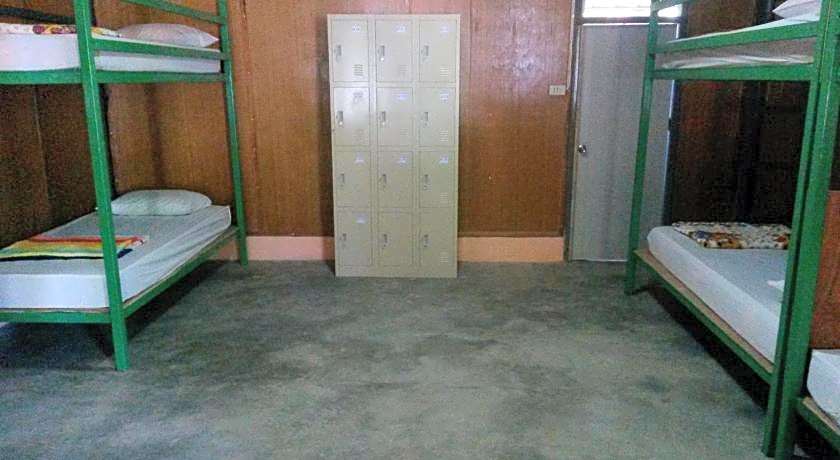 Chill Chill Long Beach Hostel