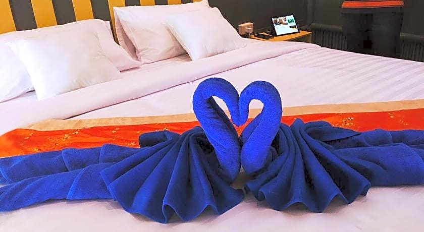 Phi Phi Sea and Hill