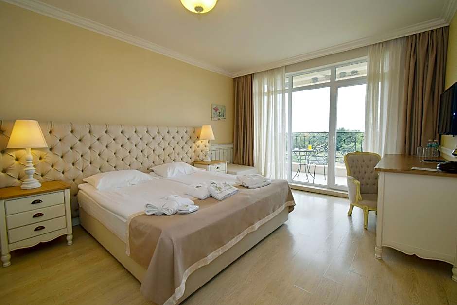 Therma ECO Village