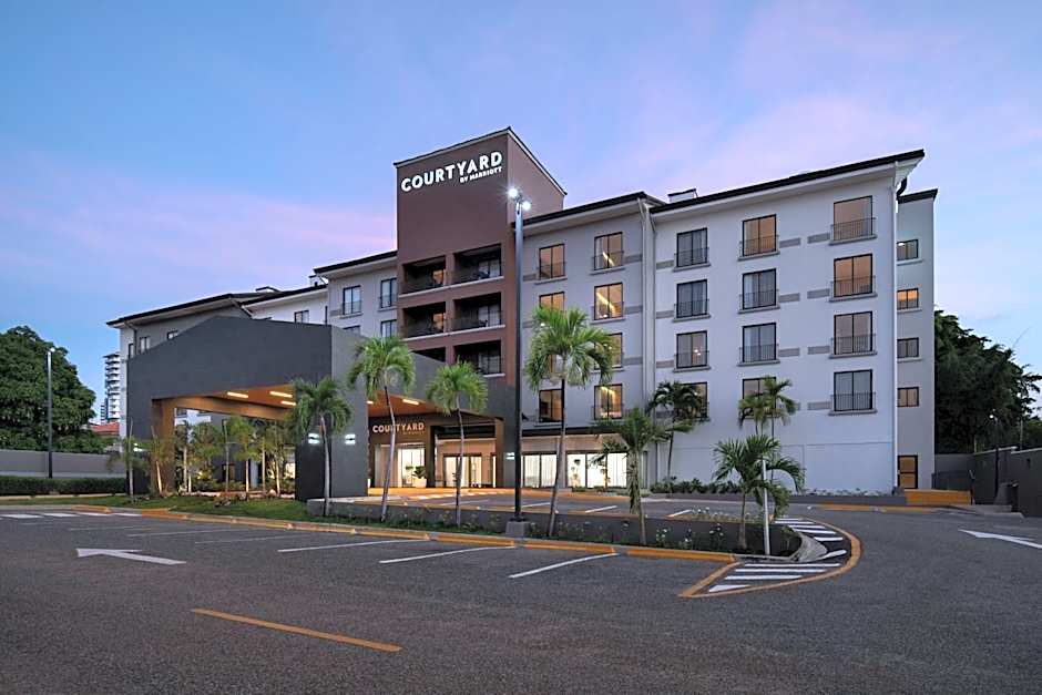 Courtyard by Marriott Santo Domingo