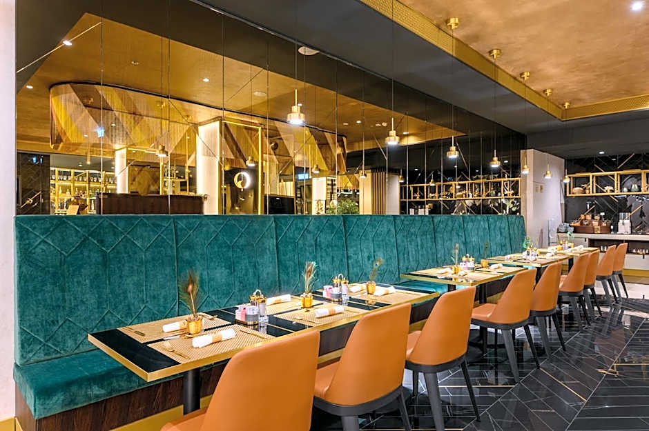 Emerald Hotel by Continental Group