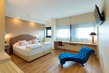 Superior Double Room (1 King Bed)