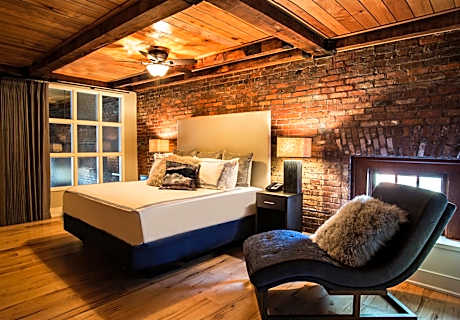 Luxury Two-Bedroom Suite