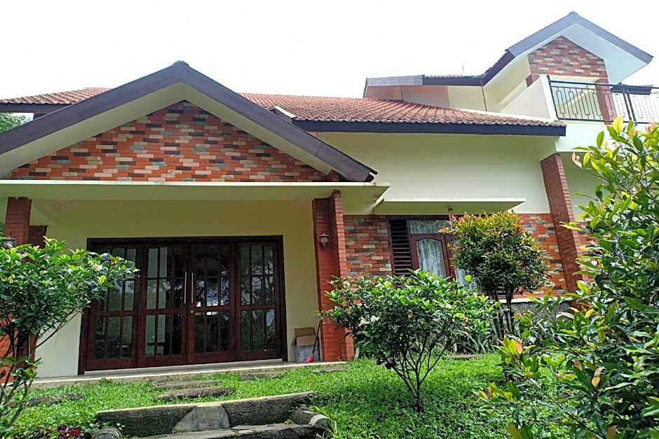 Hotel O Villa Inn App Trawas Bintaro Syariah