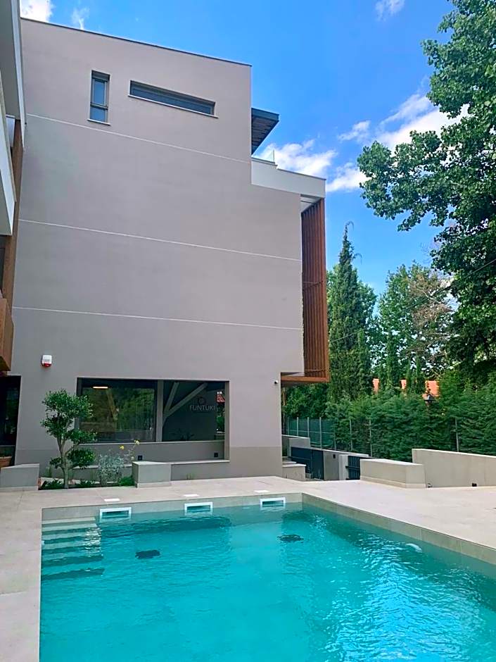 Funtuki Seaside Apartments