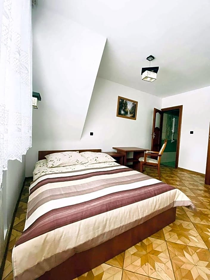 Pokoje Gościnne Letycja