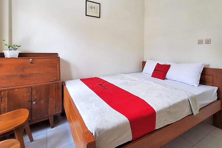 Reddoorz Syariah near Terminal Bus Giwangan