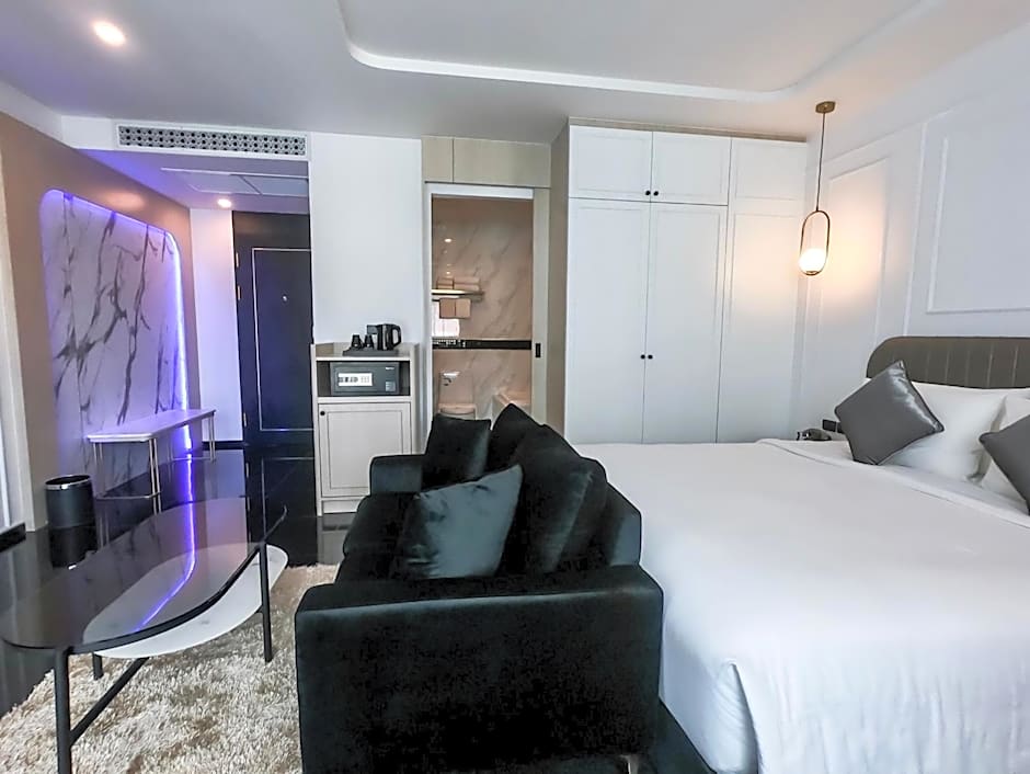 Ratri Hotel Phuket Old Town