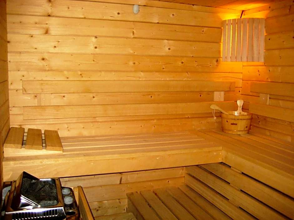 Logis Hôtel-Restaurant Aux Trois Roses