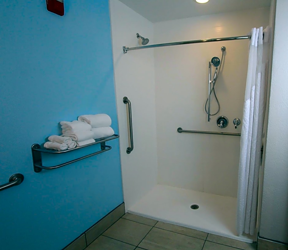 Holiday Inn Express Hotel & Suites Charleston - North By IHG