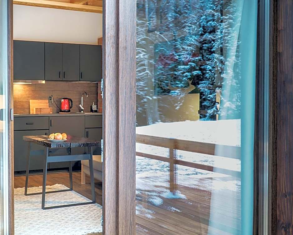 Novosiele Lifestyle Apartments - nad górską rzeką - Strefa relaksu sauna jacuzzi - Bieszczady