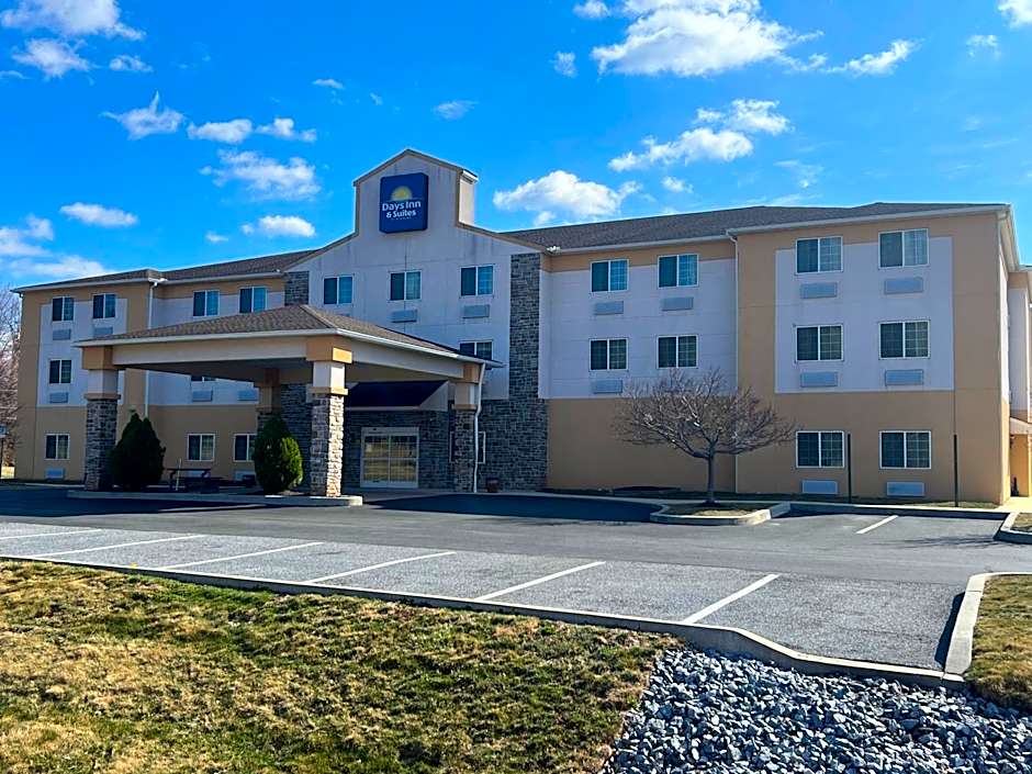 Days Inn & Suites by Wyndham Manheim Lebanon